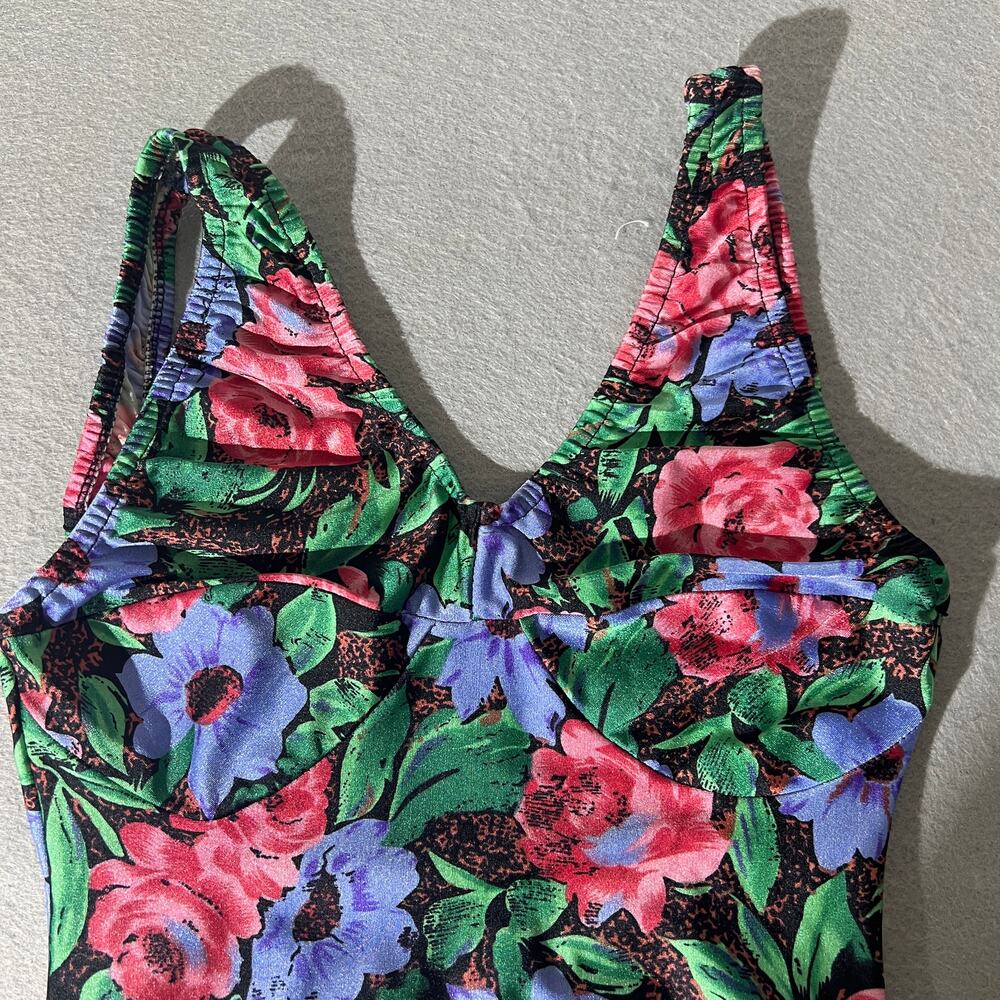 Vintage Women’s Floral One Piece Swimsuit Multicolor Built In Cups - Picture 3 of 10